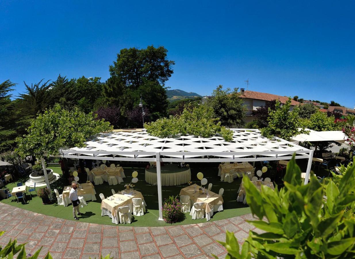 Ristorante Albergo Gerardo Di Masi Caposele Ngoại thất bức ảnh