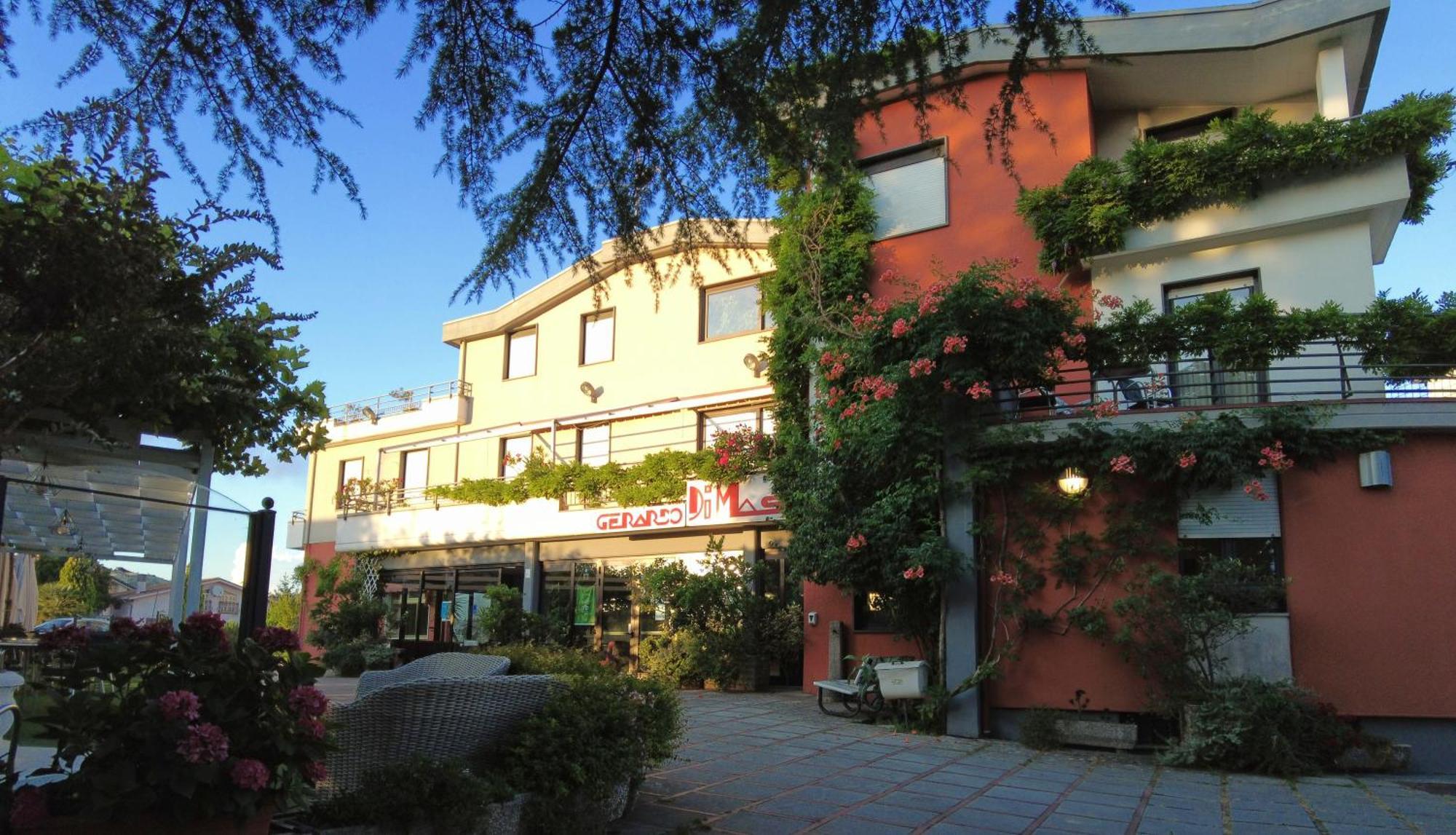Ristorante Albergo Gerardo Di Masi Caposele Ngoại thất bức ảnh