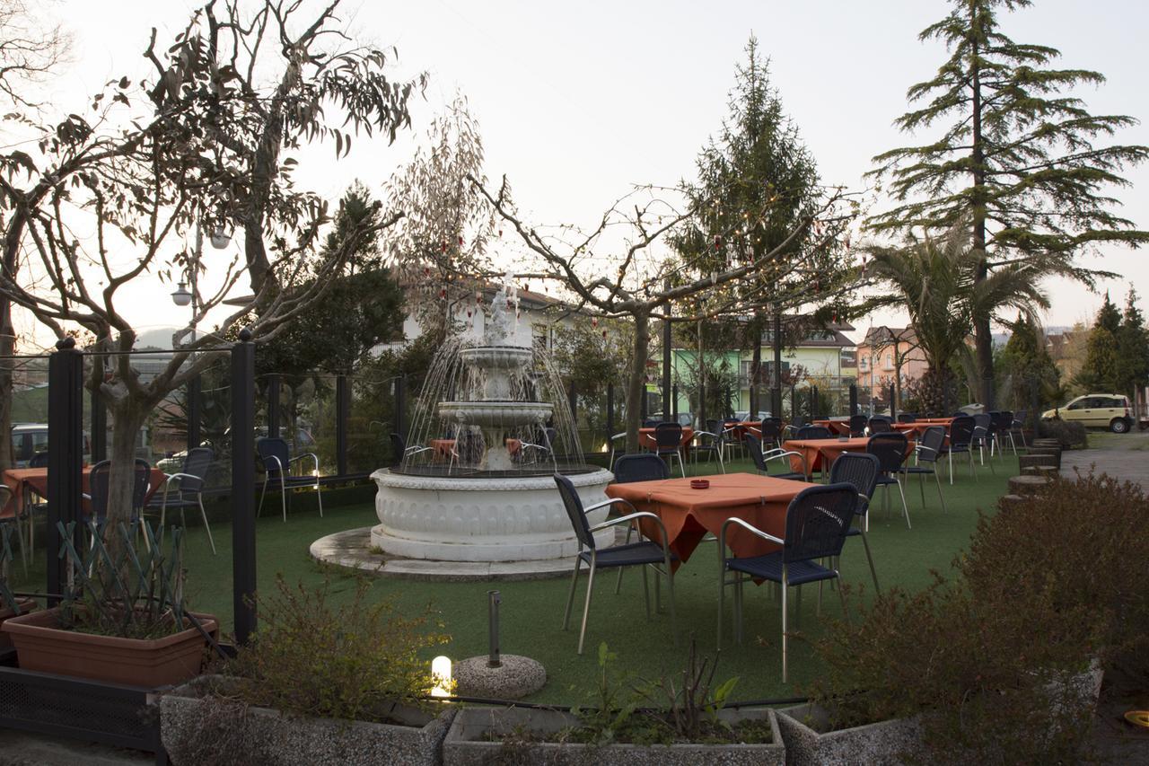 Ristorante Albergo Gerardo Di Masi Caposele Ngoại thất bức ảnh